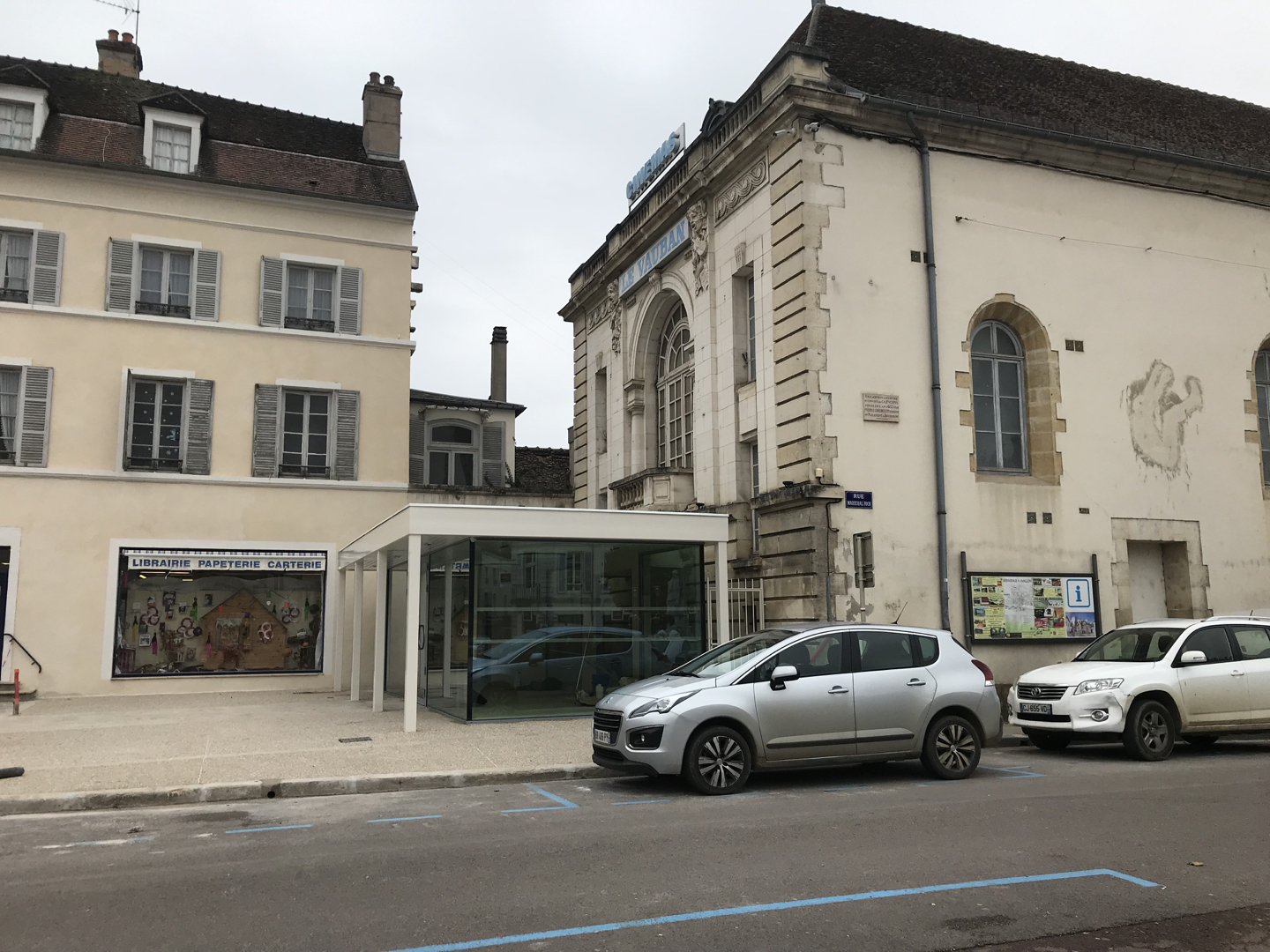 CINEMA AVALLON